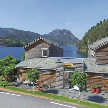 Holiday home Three-bedroom Holiday In