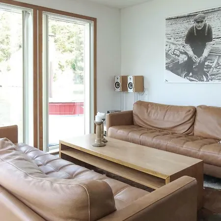 Three-bedroom Holiday In *