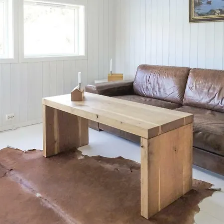 Дом отдыха Three-bedroom Holiday In *